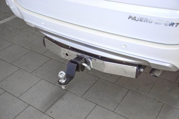 20 299 р. Фаркоп PT GROUP /съемный квадрат/ с НЕРЖ накладкой MITSUBISHI Pajero Sport 2008-2020   Mitsubishi Pajero Sport  QE (2015-2021) дорестайлинг  с доставкой в г. Керчь. Увеличить фотографию 2