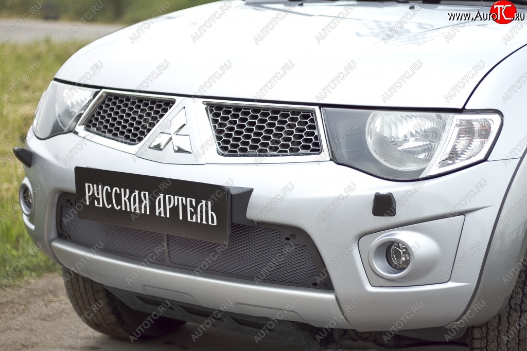 2 199 р. Защитная сетка решетки переднего бампера РА  Mitsubishi Pajero Sport  PB (2008-2013) дорестайлинг  с доставкой в г. Керчь
