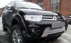 1 949 р. Сетка на бампер (рестайлинг) Russtal (хром) Mitsubishi Pajero Sport PB рестайлинг (2013-2017)  с доставкой в г. Керчь. Увеличить фотографию 2