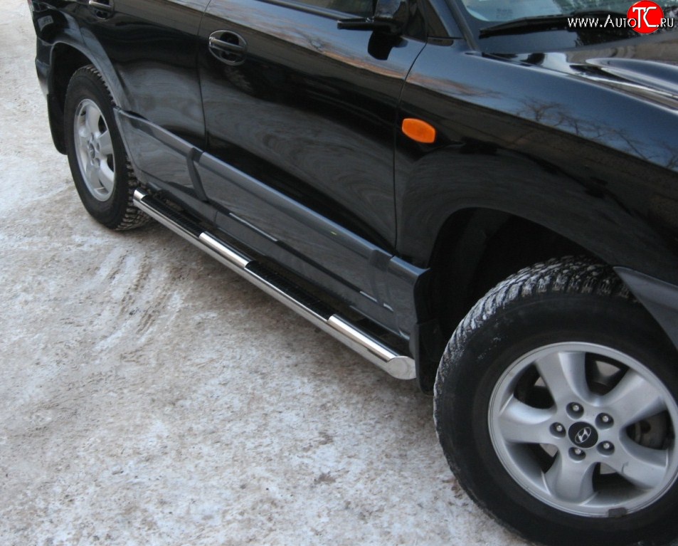 16 399 р. Защита порогов Russtal из трубы d76 мм с пластиковыми вставками для ног Hyundai Santa Fe SM (2000-2012) (Защита порогов с со скосами на торцах (вариант 1))  с доставкой в г. Керчь