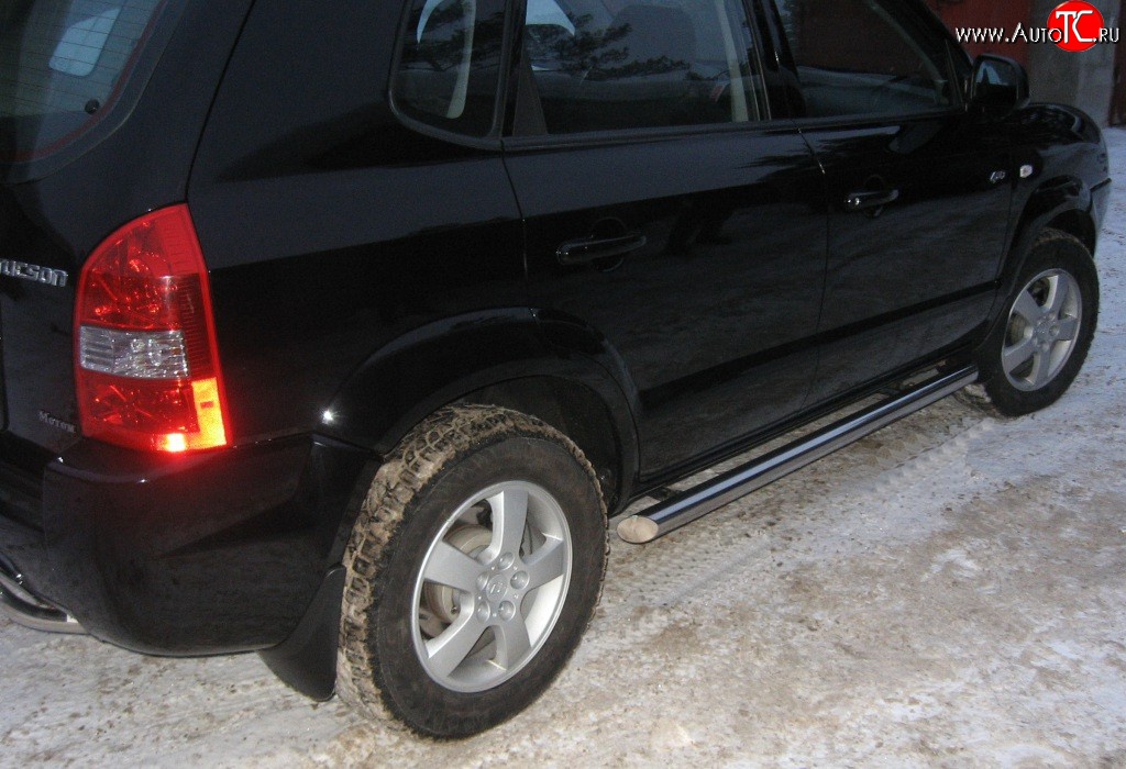 70 999 р. Защита порогов из круглой трубы диаметром d63 мм Russtal Hyundai Tucson JM (2004-2010) (Защита порогов с со скосами на торцах (вариант 1))  с доставкой в г. Керчь