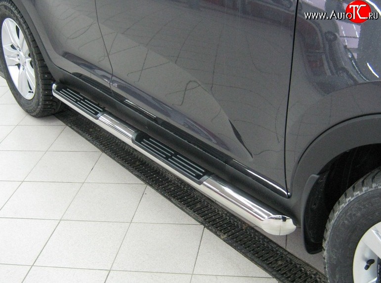 83 999 р. Защита порогов Russtal из трубы d76 мм с пластиковыми вставками для ног Mitsubishi Pajero Sport PB дорестайлинг (2008-2013) (Защита порогов с со скосами на торцах (вариант 1))  с доставкой в г. Керчь