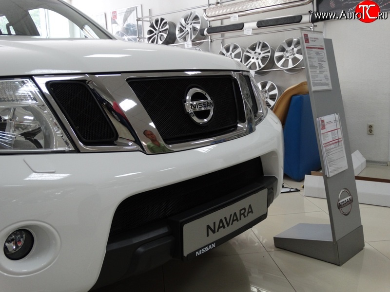 1 469 р. Нижняя сетка на бампер Russtal (черная) Nissan Pathfinder R51 рестайлинг (2009-2014)  с доставкой в г. Керчь