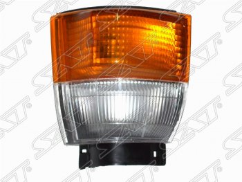 Правый указатель поворота передний (бело-желтый) SAT Nissan Atlas  F23 (1992-2007) правый руль рестайлинг
