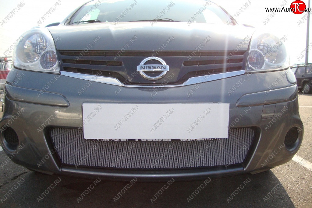 1 539 р. Сетка на бампер (рестайлинг) Russtal (хром) Nissan Note 1 E11 дорестайлинг (2004-2008)  с доставкой в г. Керчь