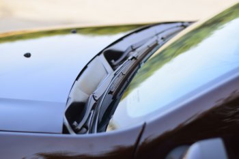 2 889 р. Накладка в проем стеклоочистителей переднего стекла (жабо) Petroil Tuning  Nissan Terrano  D10 (2013-2022), Renault Duster  HS (2010-2021)  с доставкой в г. Керчь. Увеличить фотографию 2
