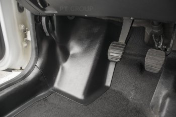 3 279 р. Накладки на ковролин пола Petroil Tuning  Nissan Terrano  D10 (2013-2022), Renault Duster  HS (2015-2021)  с доставкой в г. Керчь. Увеличить фотографию 6
