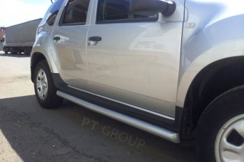 7 249 р. Защита порогов вогнутая из трубы Ø63 Petroil Tuning Nissan Terrano D10 дорестайлинг (2013-2016) (Серебристый (Искра) ППК)  с доставкой в г. Керчь. Увеличить фотографию 2