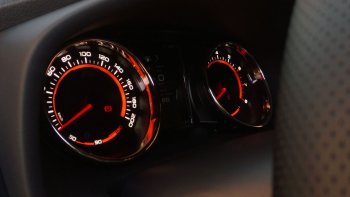 75 579 р. Приборная панель Ferrum GF 890 PH2 (подсветка оранжевый и голубой) Nissan Terrano D10 дорестайлинг (2013-2016) (Серебро (шкалы оранжевый, голубой))  с доставкой в г. Керчь. Увеличить фотографию 2