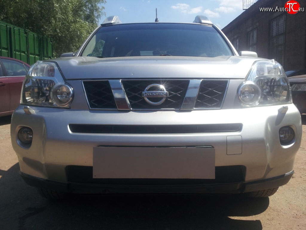 1 229 р. Сетка верхнего воздухозаборника переднего бампера Russtal Nissan X-trail 2 T31 дорестайлинг (2007-2011) (черная)  с доставкой в г. Керчь