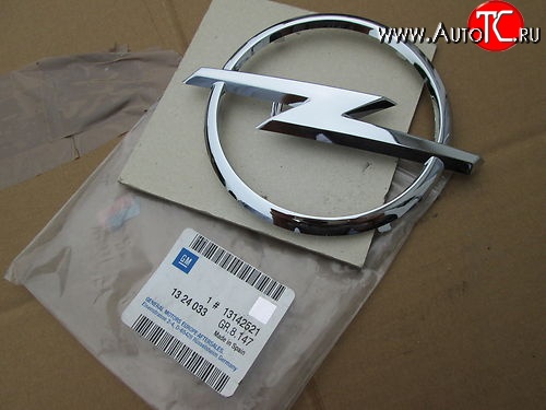 5 449 р. Передняя эмблема  13 24 033 Opel Astra H универсал рестайлинг (2007-2015)  с доставкой в г. Керчь