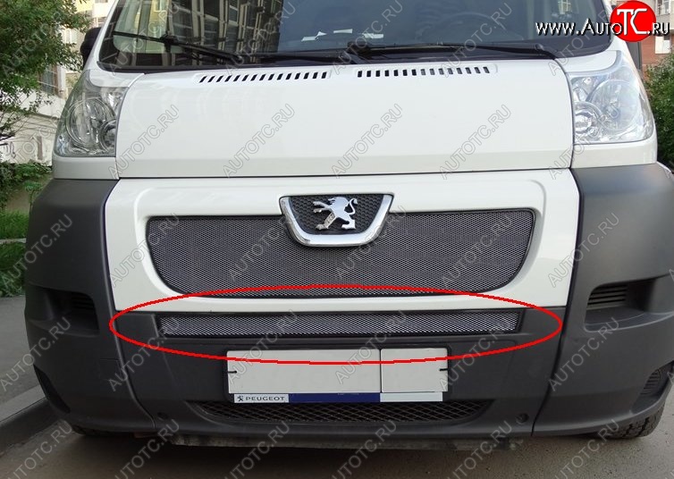 2 199 р. Средняя решётка в воздуховод автомобиля Russtal (хром) Peugeot Boxer 250 (2006-2014)  с доставкой в г. Керчь