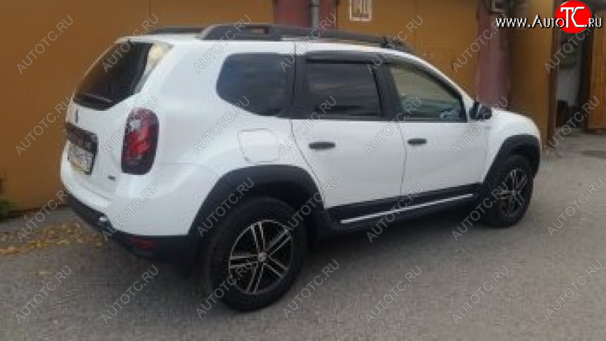 4 069 р. Накладки на двери Petroil Tuning  Renault Duster  HS (2010-2015) дорестайлинг (Тисненый пластик)  с доставкой в г. Керчь