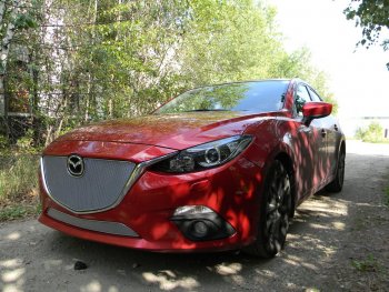 3 889 р. Защитная сетка в бампер (низ, ячейка 4х10 мм) Alfeco Премиум Mazda 3/Axela BM дорестайлинг, хэтчбэк (2013-2016) (Хром)  с доставкой в г. Керчь. Увеличить фотографию 2