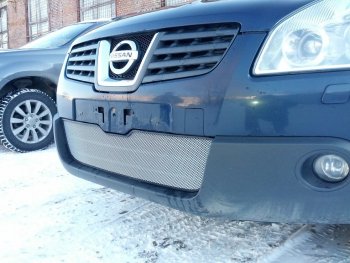 3 179 р. Защитная сетка в бампер (низ, ячейка 3х7 мм) Стрелка11 Стандарт Nissan Qashqai 1 дорестайлинг (2007-2010) (Хром)  с доставкой в г. Керчь. Увеличить фотографию 2