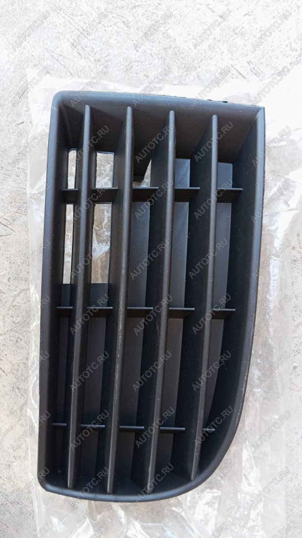 349 р. Левая заглушка ПТФ SAT  Volkswagen Golf  5 (2003-2009) универсал, хэтчбэк  с доставкой в г. Керчь