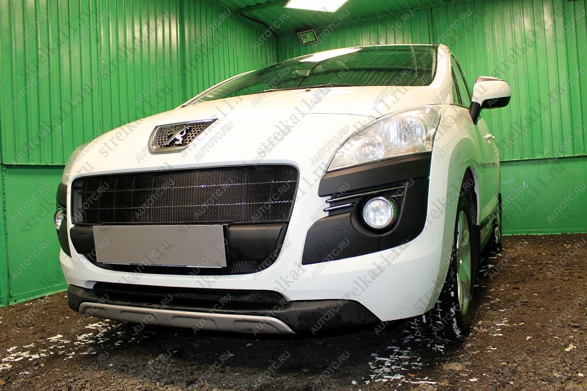 3 079 р. Защита радиатора (верх) Стрелка11 Стандарт Peugeot 3008 дорестайлинг (2009-2013) (черная)  с доставкой в г. Керчь