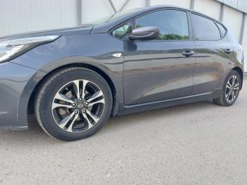 3 289 р. Пластиковые накладки порогов Фанат Тюнинг  KIA Ceed  2 JD (2012-2018) дорестайлинг универсал, дорестайлинг, хэтчбэк, рестайлинг универсал, рестайлинг, хэтчбэк (неокрашенные (глянец под окраску))  с доставкой в г. Керчь. Увеличить фотографию 2