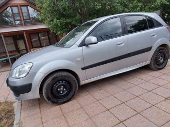 3 499 р. Пластиковые накладки порогов Фанат Тюнинг  KIA Rio  2 JB (2005-2011) дорестайлинг, хэтчбэк 5 дв., рестайлинг, хэтчбэк 5 дв. (неокрашенные (глянец под окраску))  с доставкой в г. Керчь. Увеличить фотографию 4