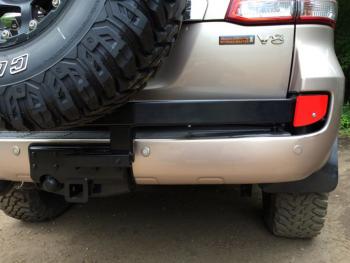 93 329 р. Калитка РИФ с фаркопом в штатный задний бампер Toyota Land Cruiser 200 2008-2015 под штатное колесо, с подсветкой номера РИФ rif200-80001  с доставкой в г. Керчь. Увеличить фотографию 2