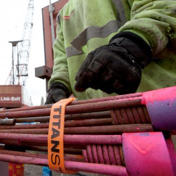 2 379 р. Ремень крепёжный TitanStraps Industrial оранжевый L = 64 см (Dmax = 18 см, Dmin = 5,5 см) TitanStraps tsi-0125-fo  с доставкой в г. Керчь. Увеличить фотографию 5