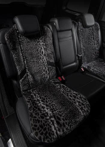 16 777 215 р. Накидка на сиденье (1 место Р. 6217 натур. мех) Меховая Lord Autofashion   (рысь-леопард на сером, строчка чёрная)  с доставкой в г. Керчь. Увеличить фотографию 3