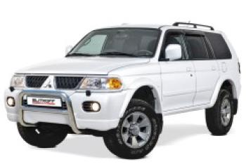 Защита переднего бампера кенгурятник d57 низкий Slitkoff Mitsubishi Pajero Sport  PA (2004-2008) рестайлинг (Сталь с полимерным покрытием в цвет серебристый)