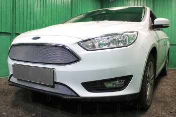2 899 р. Защитная сетка в бампер (низ, ячейка 3х7 мм) Alfeco Стандарт Ford Focus 3 седан рестайлинг (2014-2019) (Хром)  с доставкой в г. Керчь. Увеличить фотографию 3