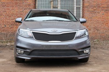 Защитная сетка в бампер (низ, ячейка 3х7 мм) Alfeco Стандарт KIA Rio 3 QB рестайлинг седан (2015-2017) (Чёрная)