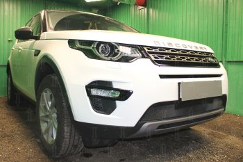 3 079 р. Защитная сетка в бампер (низ, ячейка 3х7 мм) Alfeco Стандарт Land Rover Discovery Sport L550 рестайлинг (2019-2025) (Чёрная)  с доставкой в г. Керчь. Увеличить фотографию 3