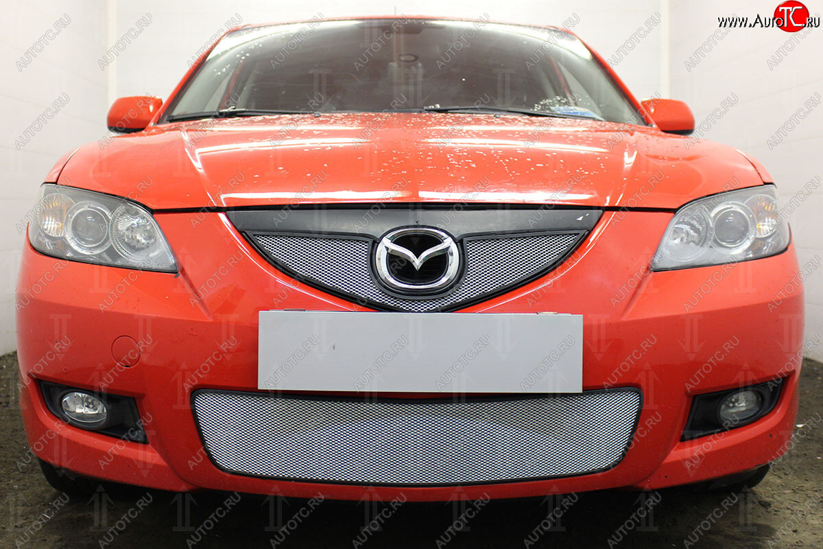 3 279 р. Защитная сетка в бампер (верх, ячейка 3х7 мм) Alfeco Стандарт  Mazda 3/Axela  BK (2006-2009) рестайлинг седан (Хром)  с доставкой в г. Керчь