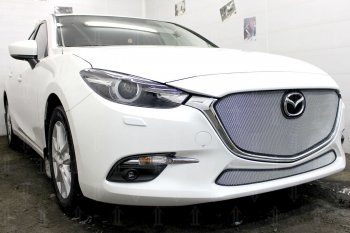 4 549 р. Защитная сетка в бампер (верх, ячейка 3х7 мм, без рамки под номер) Alfeco Стандарт Mazda 3/Axela BM рестайлинг седан (2016-2019) (Хром)  с доставкой в г. Керчь. Увеличить фотографию 2