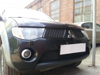 3 169 р. Защитная сетка в бампер (низ, ячейка 3х7 мм) Alfeco Стандарт Mitsubishi L200 4  дорестайлинг (2006-2014) (Чёрная)  с доставкой в г. Керчь. Увеличить фотографию 3
