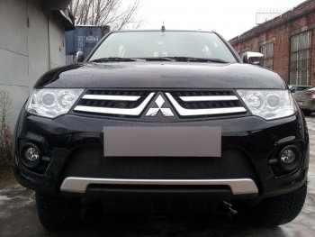 3 089 р. Защитная сетка в бампер (низ, ячейка 3х7 мм) Alfeco Стандарт Mitsubishi L200 4  рестайлинг (2013-2016) (Чёрная)  с доставкой в г. Керчь. Увеличить фотографию 4