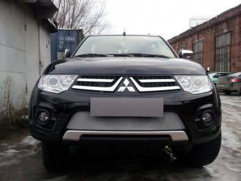 3 199 р. Защитная сетка в бампер (низ, ячейка 3х7 мм) Alfeco Стандарт Mitsubishi L200 4  рестайлинг (2013-2016) (Хром)  с доставкой в г. Керчь. Увеличить фотографию 2