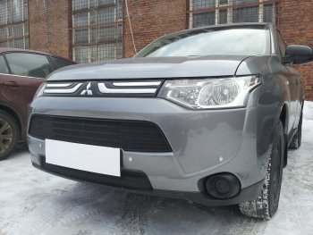 5 999 р. Защитная сетка в бампер (2 части, ячейка 3х7 мм) Alfeco Стандарт Mitsubishi Outlander GF дорестайлинг (2012-2014) (Чёрная)  с доставкой в г. Керчь. Увеличить фотографию 2