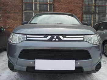 5 999 р. Защитная сетка в бампер (2 части, ячейка 3х7 мм) Alfeco Стандарт Mitsubishi Outlander GF дорестайлинг (2012-2014) (Чёрная)  с доставкой в г. Керчь. Увеличить фотографию 3