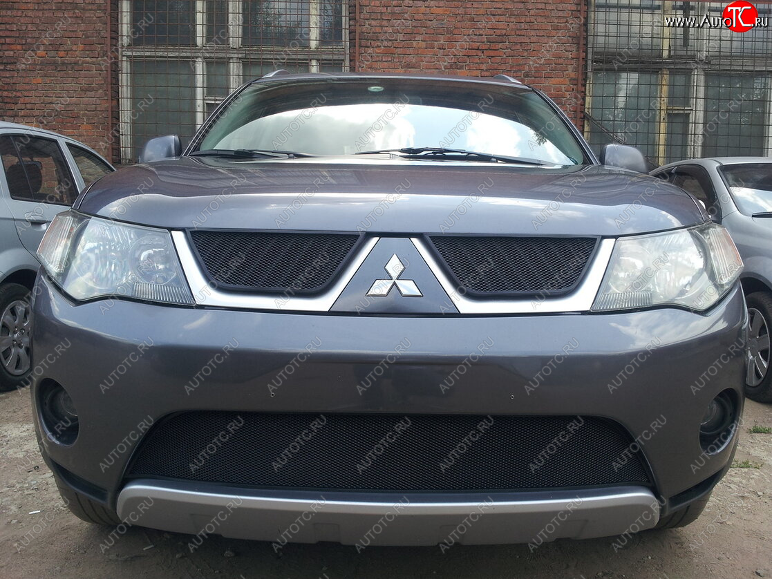 3 169 р. Защитная сетка в бампер (низ, ячейка 3х7 мм) Alfeco Стандарт Mitsubishi Outlander XL (CW)  дорестайлинг (2005-2009) (Чёрная)  с доставкой в г. Керчь