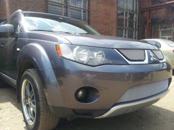 3 299 р. Защитная сетка в бампер (низ, ячейка 3х7 мм) Alfeco Стандарт Mitsubishi Outlander XL (CW)  дорестайлинг (2005-2009) (Хром)  с доставкой в г. Керчь. Увеличить фотографию 2
