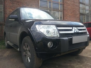 3 169 р. Защитная сетка в бампер (низ, ячейка 3х7 мм) Стрелка11 Стандарт Mitsubishi Pajero 4 V80 дорестайлинг (2006-2011) (Чёрная)  с доставкой в г. Керчь. Увеличить фотографию 2
