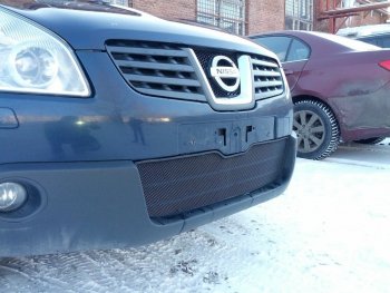 2 999 р. Защитная сетка в бампер (низ, ячейка 3х7 мм) Стрелка11 Стандарт Nissan Qashqai 1 дорестайлинг (2007-2010) (Чёрная)  с доставкой в г. Керчь. Увеличить фотографию 3