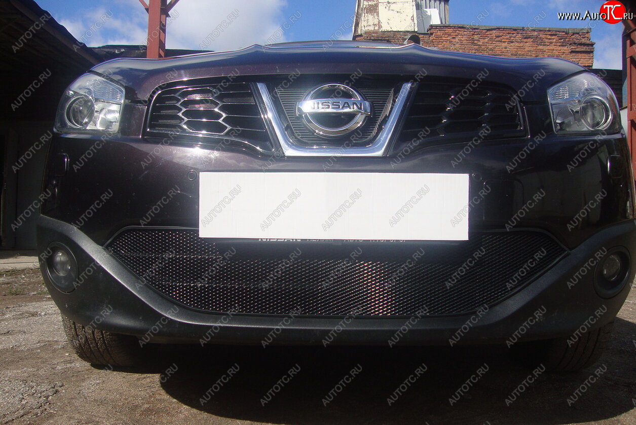 3 489 р. Защитная сетка в бампер (низ, ячейка 3х7 мм) Стрелка11 Стандарт Nissan Qashqai 1 J10 рестайлинг (2010-2013) (Чёрная)  с доставкой в г. Керчь