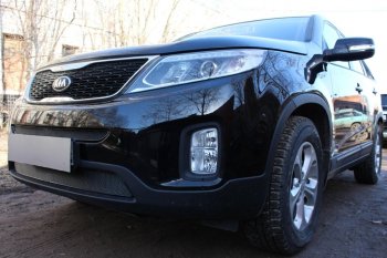 3 899 р. Защитная сетка в бампер (низ, ячейка 4х10 мм) Alfeco Премиум KIA Sorento XM рестайлинг (2012-2015) (Чёрная)  с доставкой в г. Керчь. Увеличить фотографию 4