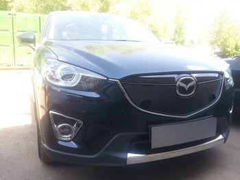 6 199 р. Защитная сетка в бампер (верх, с парктроником, ячейка 4х10 мм) Alfeco Премиум Mazda CX-5 KE дорестайлинг (2011-2014) (Чёрная)  с доставкой в г. Керчь. Увеличить фотографию 2