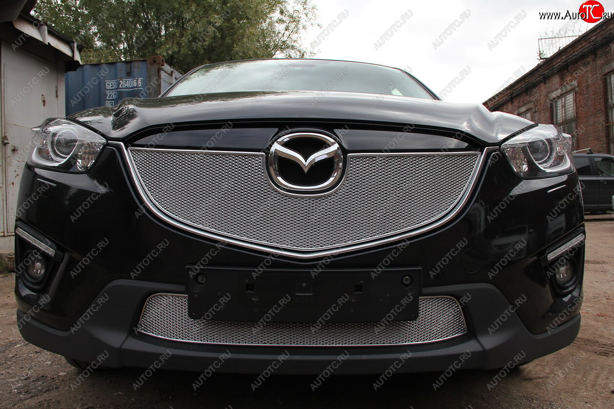 4 299 р. Защитная сетка в бампер (низ, ячейка 4х10 мм) Alfeco Премиум Mazda CX-5 KE рестайлинг (2015-2017) (Хром)  с доставкой в г. Керчь
