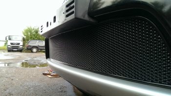 4 099 р. Защитная сетка в бампер (низ, ячейка 4х10 мм) Alfeco Премиум Mitsubishi L200 4  дорестайлинг (2006-2014)  с доставкой в г. Керчь. Увеличить фотографию 2