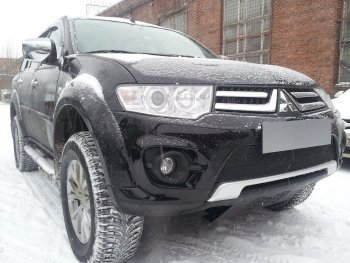 4 299 р. Защитная сетка в бампер (низ, ячейка 4х10 мм) Alfeco Премиум Mitsubishi L200 4  рестайлинг (2013-2016) (Чёрная)  с доставкой в г. Керчь. Увеличить фотографию 2