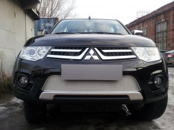 Защитная сетка в бампер (низ, ячейка 4х10 мм) Alfeco Премиум Mitsubishi L200 4  рестайлинг (2013-2016) (Хром)