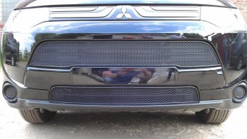 4 299 р. Защитная сетка в бампер (верх, ячейка 3х7 мм) Alfeco Стандарт Mitsubishi Outlander GF дорестайлинг (2012-2014) (Чёрная)  с доставкой в г. Керчь. Увеличить фотографию 2