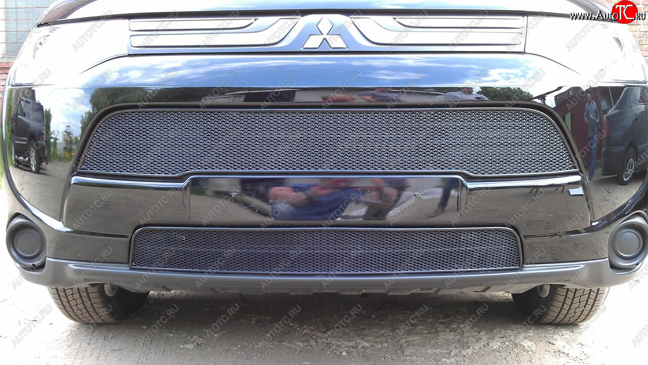 3 599 р. Защитная сетка в бампер (низ, ячейка 3х7 мм) Alfeco Стандарт Mitsubishi Outlander GF дорестайлинг (2012-2014) (Чёрная)  с доставкой в г. Керчь